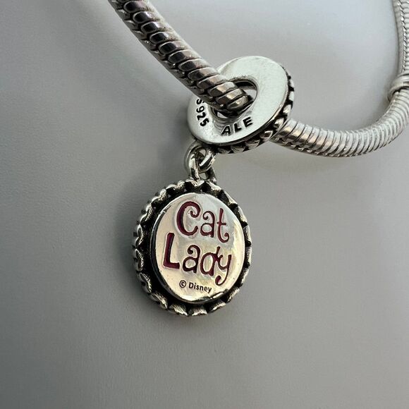 Disney x Pandora Aristocats Marie Cat Lady Dangle Charm Pendant - Picture 9 of 12